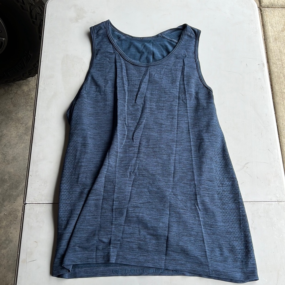 Lulu Lemon Metal Vent Tech Breathe Tank
